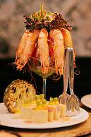 Palace Hotel - Sunny Day Resort