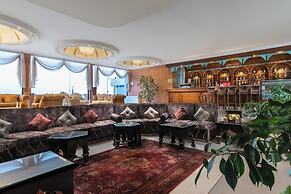 Palace Hotel - Sunny Day Resort