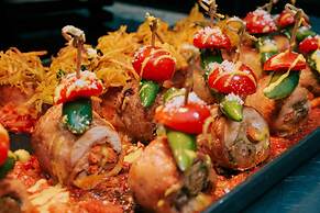 Palace Hotel - Sunny Day Resort