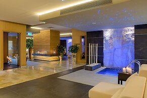 Palace Hotel - Sunny Day Resort