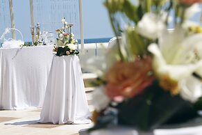 Palace Hotel - Sunny Day Resort