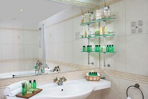 Palace Hotel - Sunny Day Resort