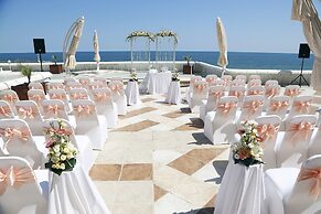 Palace Hotel - Sunny Day Resort