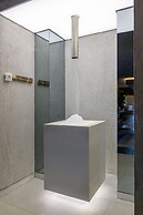 Palace Hotel - Sunny Day Resort