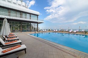 Palace Hotel - Sunny Day Resort