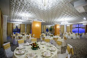 Palace Hotel - Sunny Day Resort