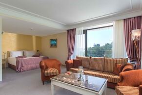 Palace Hotel - Sunny Day Resort