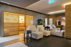 Palace Hotel - Sunny Day Resort