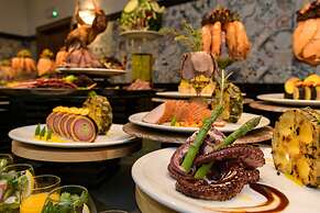 Palace Hotel - Sunny Day Resort