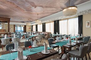 Palace Hotel - Sunny Day Resort