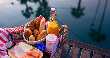 Boat Haus Mediterranean Experience Alcaidesa  La Linea