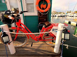 Boat Haus Mediterranean Experience Alcaidesa  La Linea