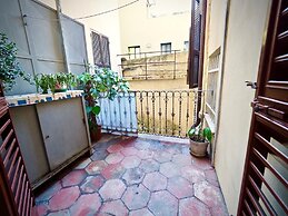 Comoda Centrale Casa Ravasco