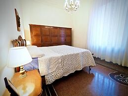 Comoda Centrale Casa Ravasco