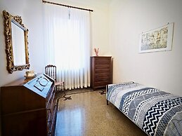 Comoda Centrale Casa Ravasco