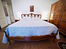 Comoda Centrale Casa Ravasco