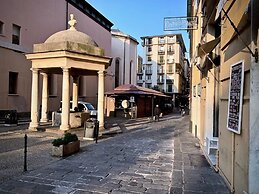 Comoda Centrale Casa Ravasco