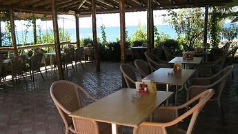 As Queen Beach Hotel