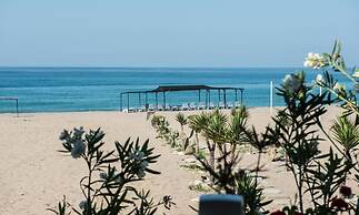 As Queen Beach Hotel