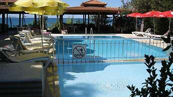 As Queen Beach Hotel