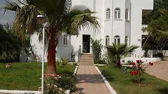 As Queen Beach Hotel