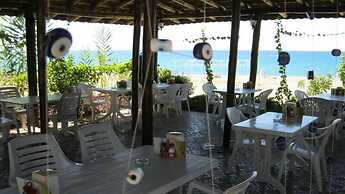 As Queen Beach Hotel