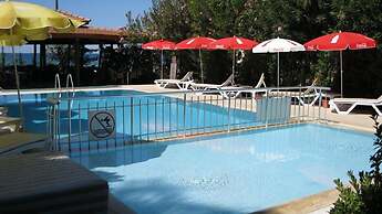 As Queen Beach Hotel