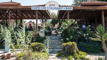 As Queen Beach Hotel