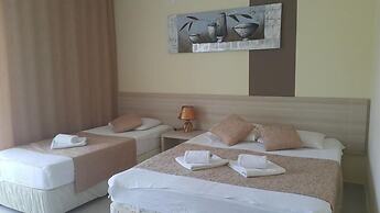 As Queen Beach Hotel