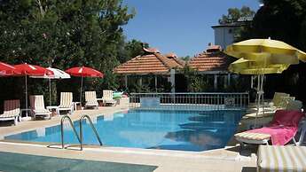 As Queen Beach Hotel