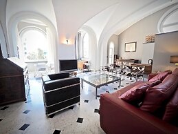 Elegante e Lussuosa Dimora Barnabiti