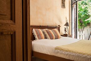 La Demeure Insoupconnée