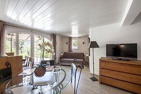 La Demeure Insoupconnée