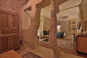 Taru Cave Suites
