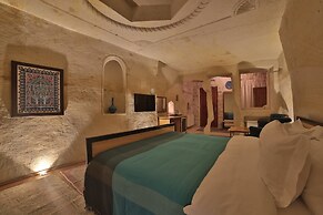 Taru Cave Suites