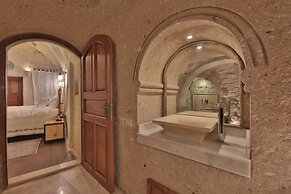 Taru Cave Suites