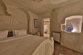 Taru Cave Suites