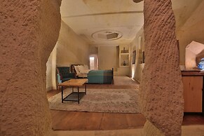 Taru Cave Suites