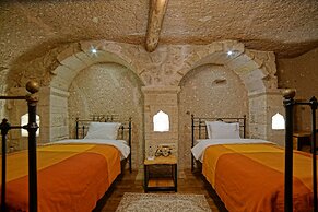 Taru Cave Suites