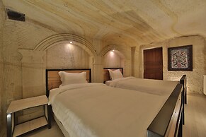 Taru Cave Suites