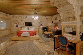 Taru Cave Suites