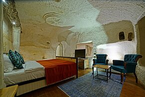 Taru Cave Suites