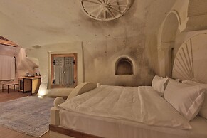 Taru Cave Suites