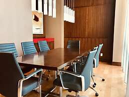 Stunning Suites Luxurious Downtown Condo