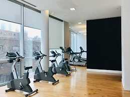 Stunning Suites Luxurious Downtown Condo