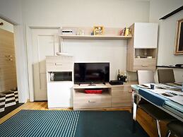 Comoda Casa degli Indoratori