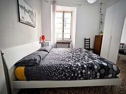 Comoda Casa degli Indoratori