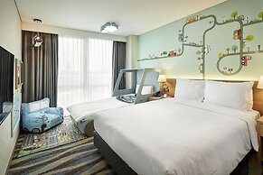 Ramada Encore by Wyndham Gimpo Han River Hotel