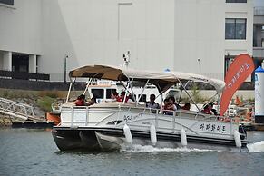 Ramada Encore by Wyndham Gimpo Han River Hotel