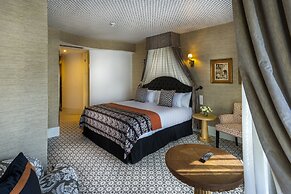 The First One Madrid Preciados